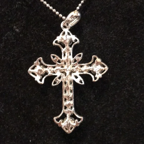 Cross Pendant - Picture 2 of 6